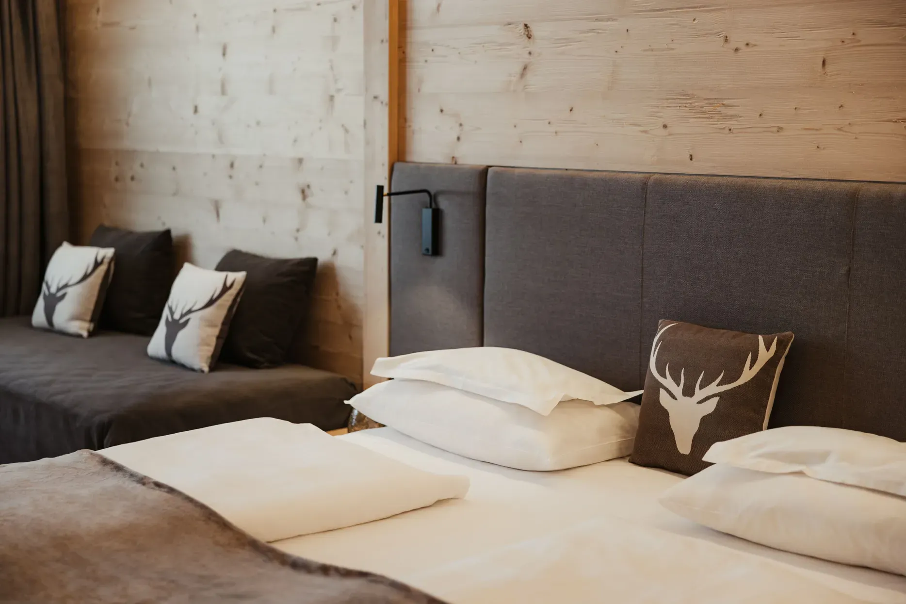 Alex Moling Antines Rooms 19