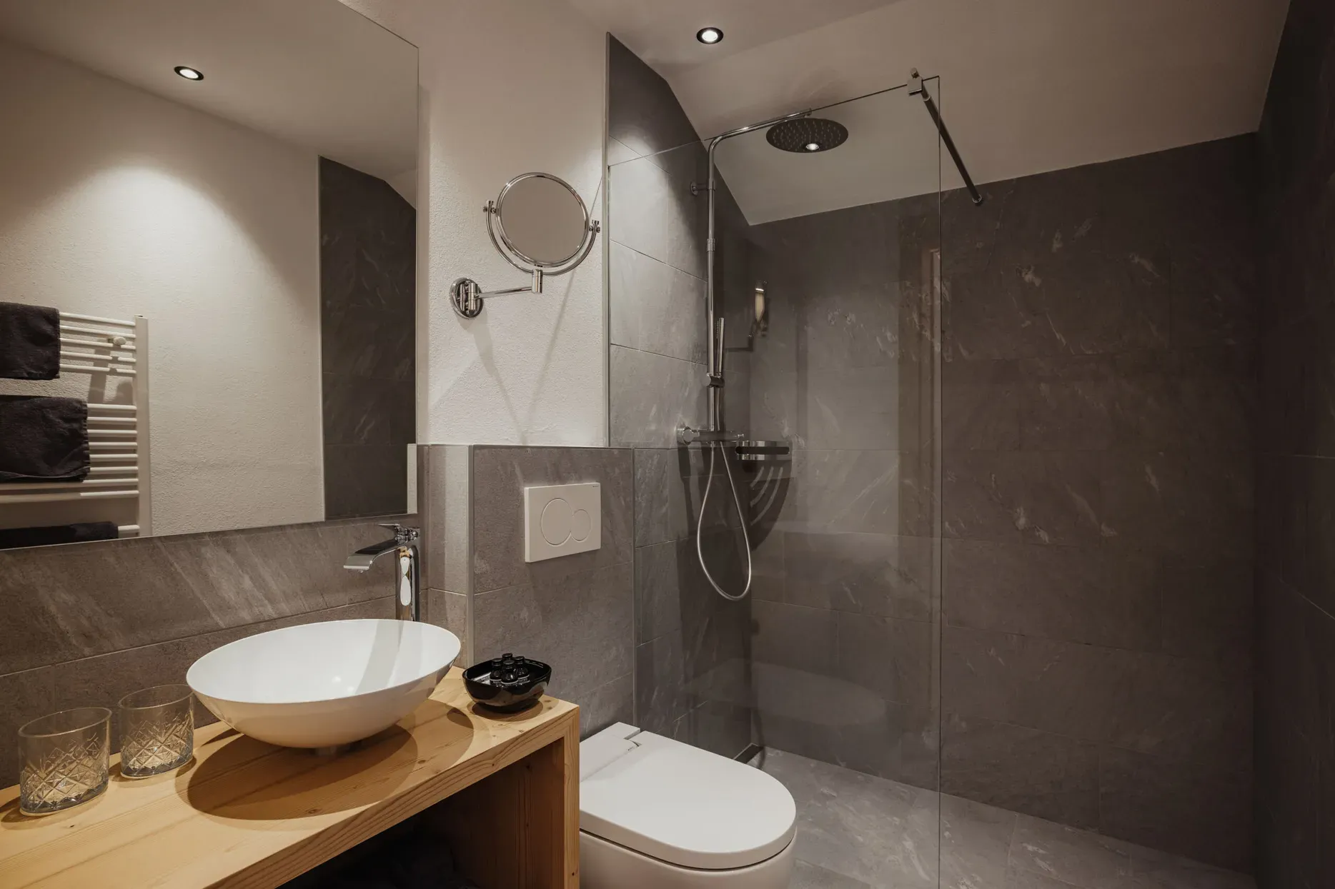 Alex Moling Antines Rooms 26