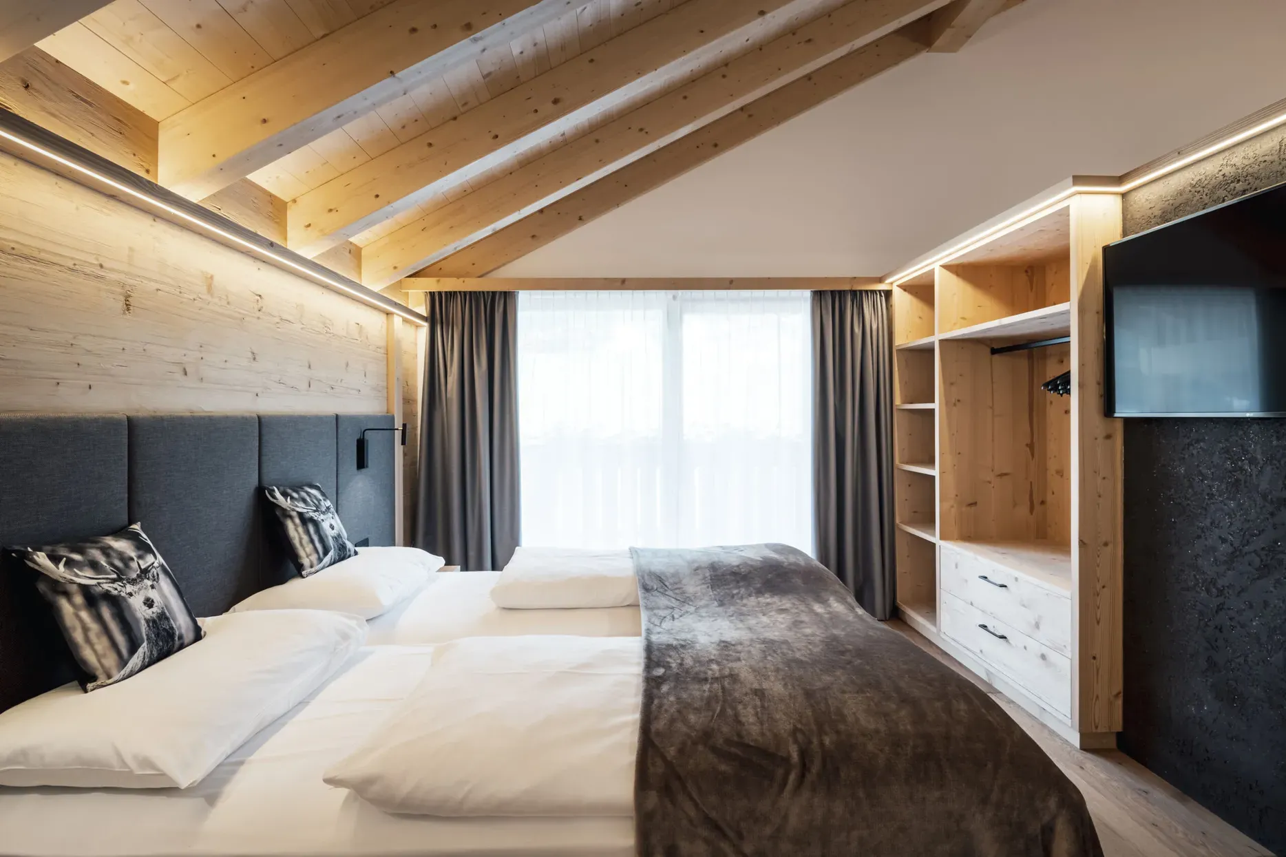 16 Romantic Lodge Suite 4