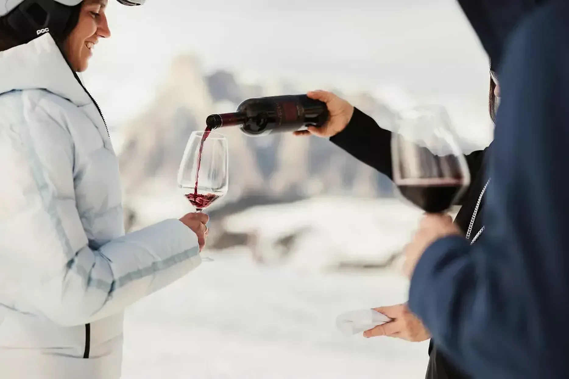 Alta Badia vino versare by Alex Moling