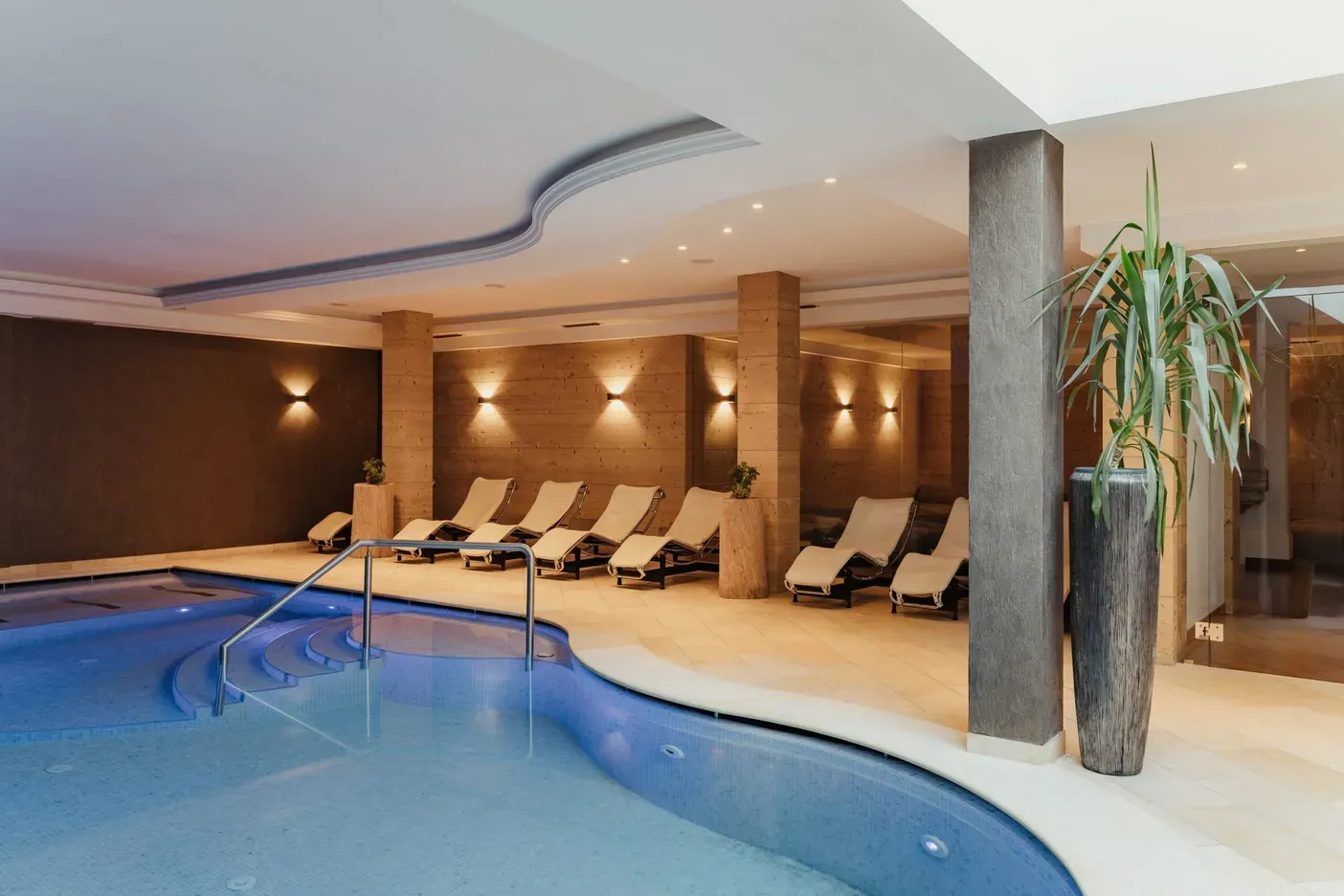 Dettaglio piscina coperta