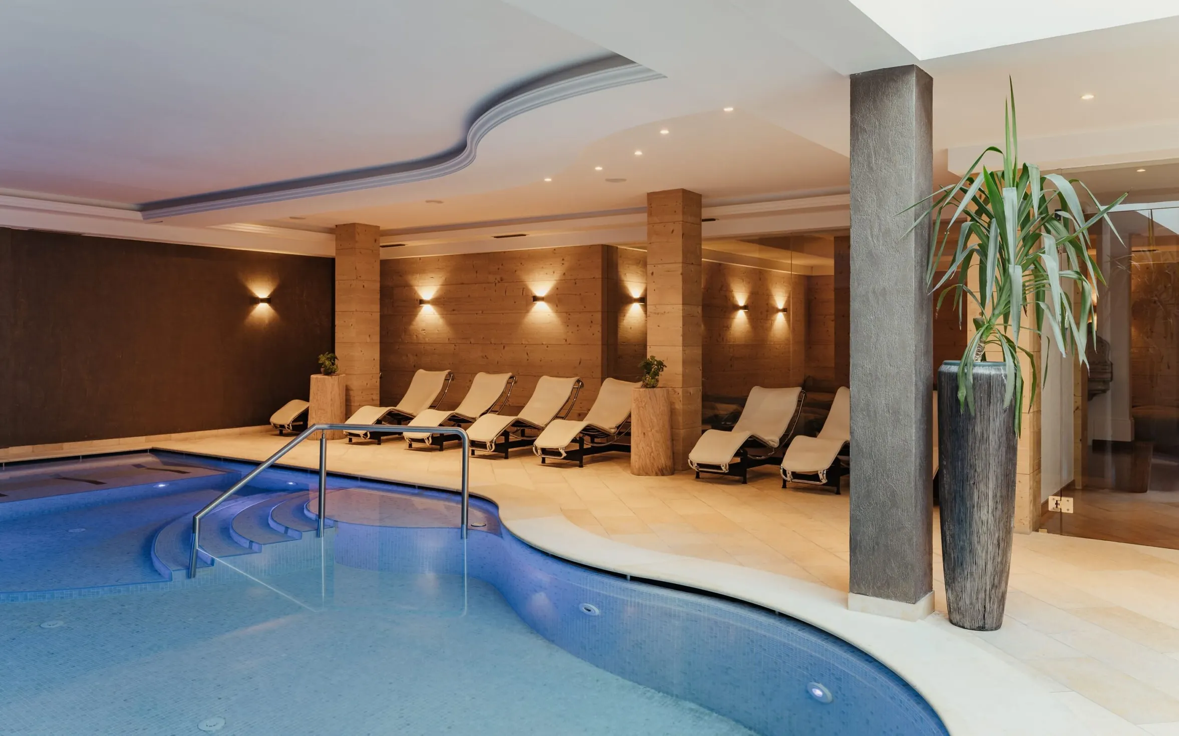 Dettaglio piscina coperta